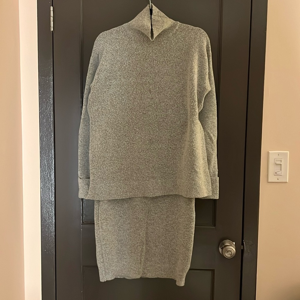 Gray marbled sweater set